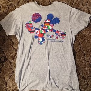 Walt Disney Epcot World Showcase International Soccer Mickey Mouse T Shirt large